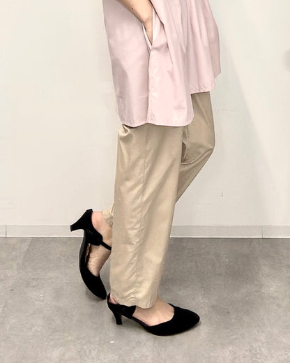 撥水 テーパードパンツ