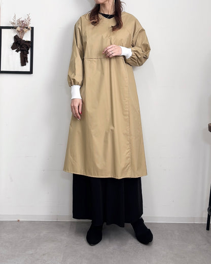 防水 長袖エプロンドレス Camel